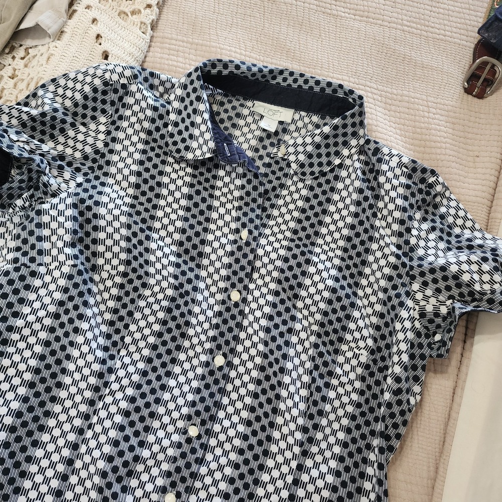 Ann Taylor Loft blue white polka-dot SS Like Pearl button front Size 14